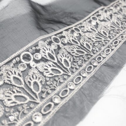 Noor Al Mira Border 2 (White)