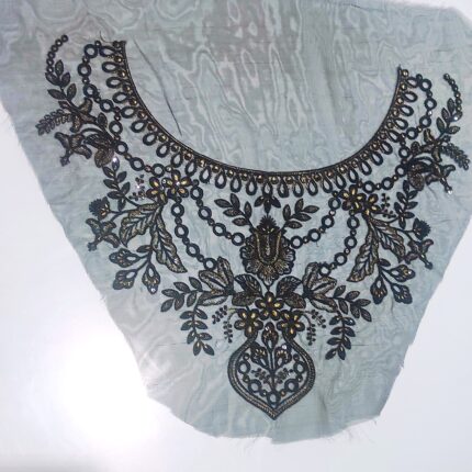 Noor Al Mira Neckline (black&tilla)